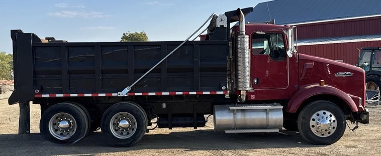 2004 Kenworth T800