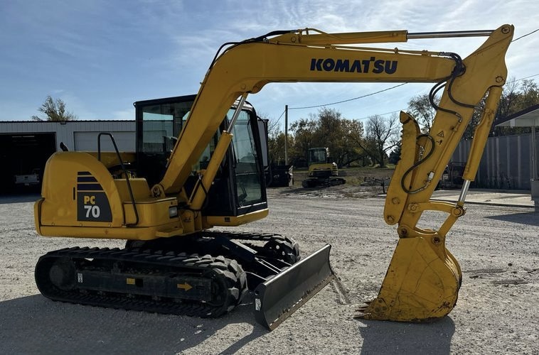 Komatsu PC70-8