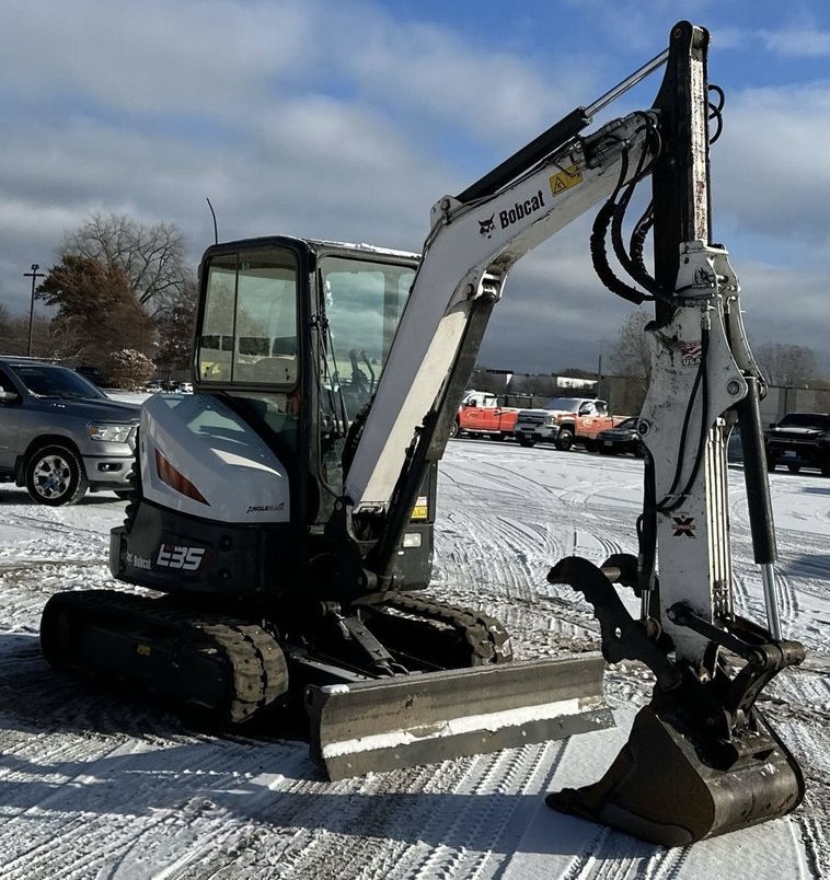 2020 Bobcat E35