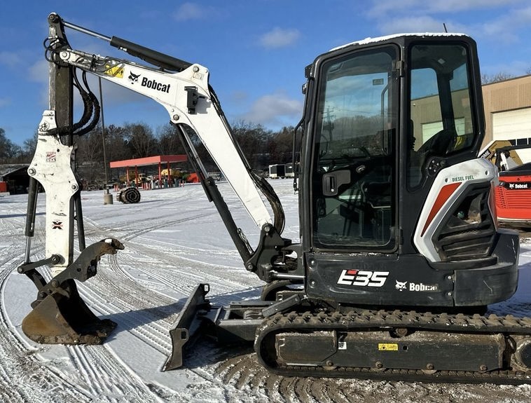 2020 Bobcat E35