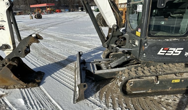 2020 Bobcat E35