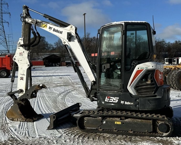 2020 Bobcat E35