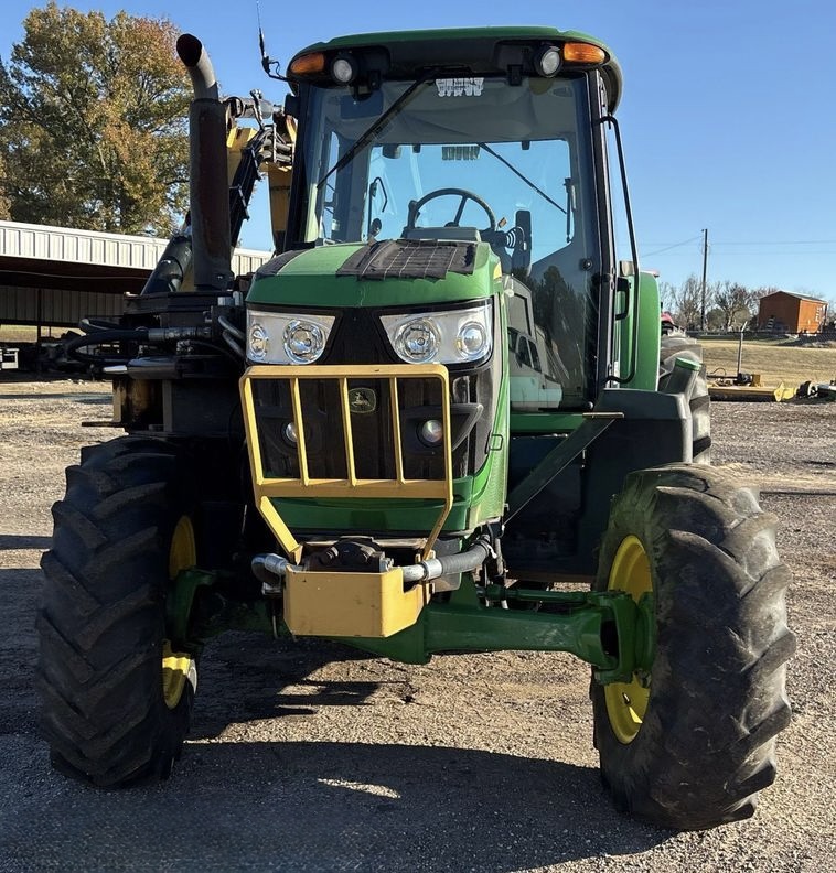 2017 John Deere 6110M MFWD