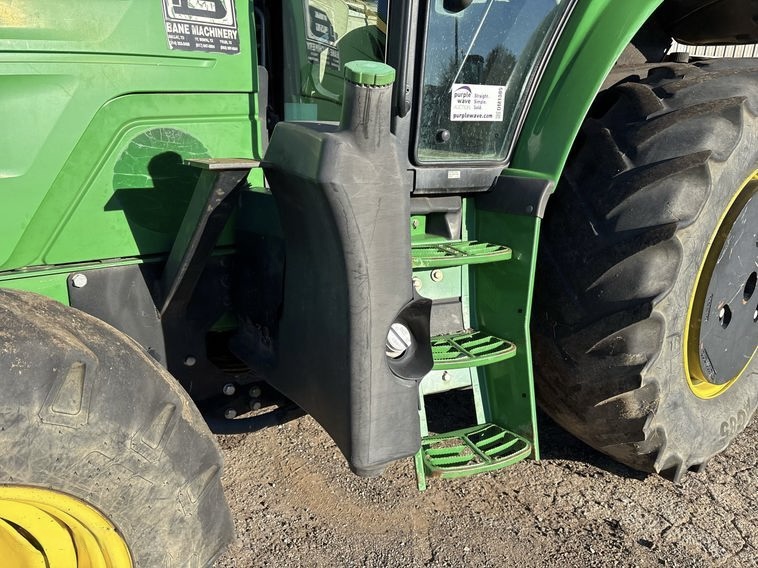 2017 John Deere 6110M MFWD